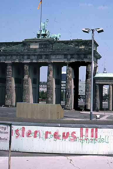 BerlinBrandenburgGate1 July1983